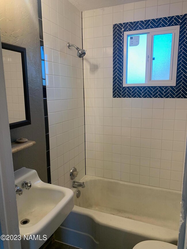 814 N Winslow Ave, Winslow, AZ 86047 - photo 5