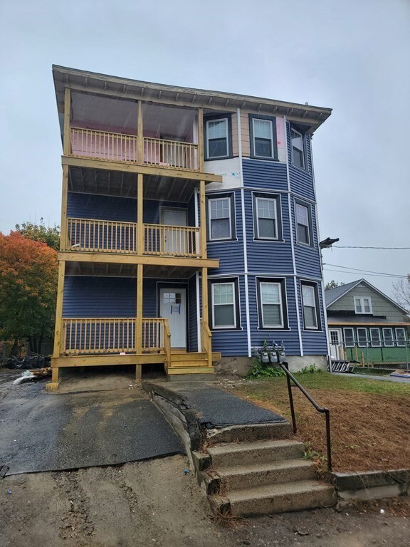 128 Stafford St unit 2, Worcester, MA 01603 - photo 2