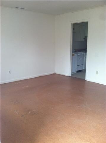 1247 Davis St, Jacksonville, NC 28540 - photo 2