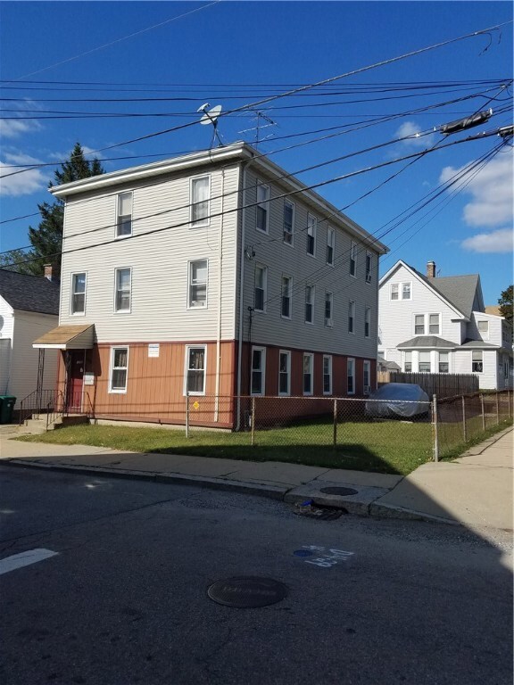 128 Willow St, Woonsocket, RI 02895 - photo 2