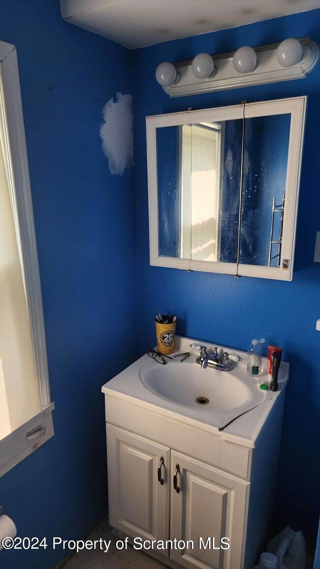 1346 Monsey Ave, Scranton, PA 18509 - photo 6