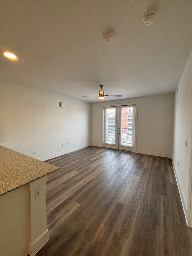 300 N McDonald St unit 1103, McKinney, TX 75069 - photo 4