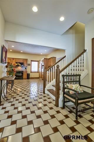 10206 N 30th Ave, Omaha, NE 68112 - photo 7