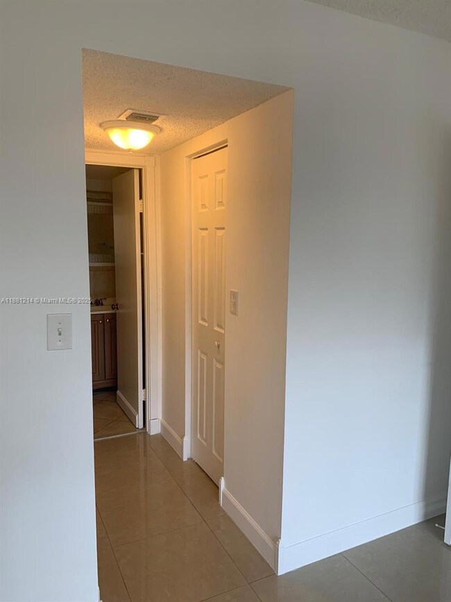 Crestview Towers unit 219, North Miami Beach, FL 33162 - photo 4