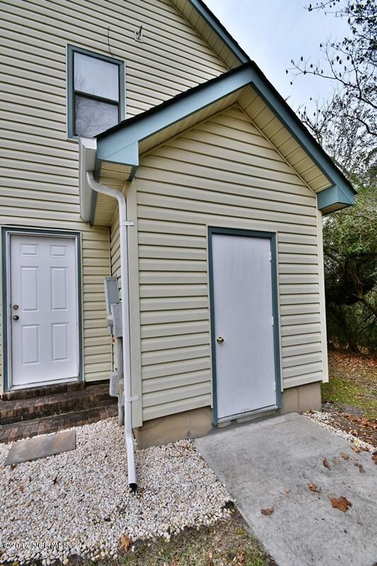 100 Quality Ln, Jacksonville, NC 28540 - photo 2