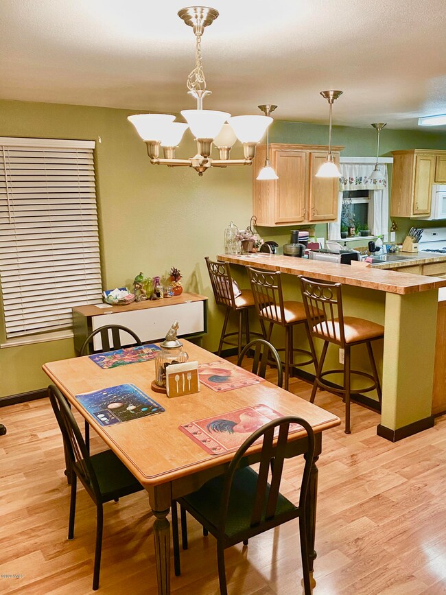DiningRoom