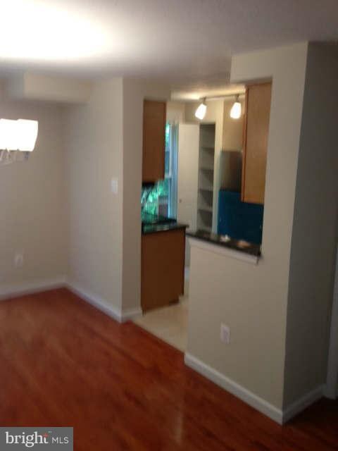 368 Shady Glen Dr, Capitol Heights, MD 20743 - photo 5