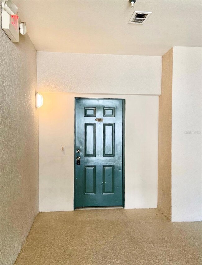 3301 Whitestone Cir unit 307, Kissimmee, FL 34741 - photo 4