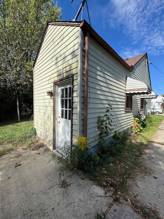 3305 Larchmont St, Flint, MI 48503 - photo 4