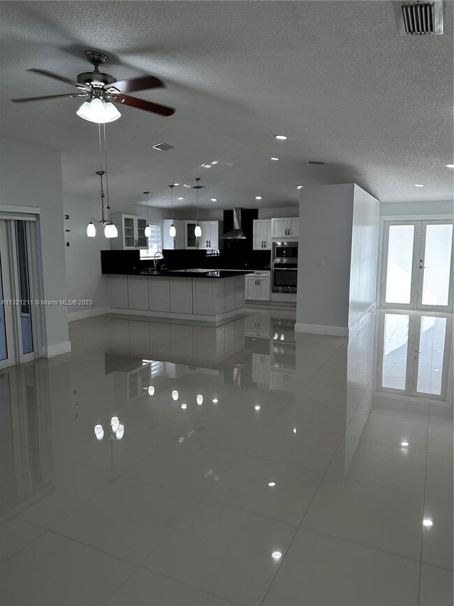 5713 SW 150th Ave, Miami, FL 33193 - photo 6