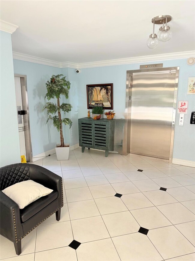 2801 N Palm Aire Dr unit 604, Pompano Beach, FL 33069 - photo 2