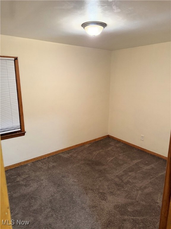 19812 Stockton Ave, Maple Heights, OH 44137 - photo 4