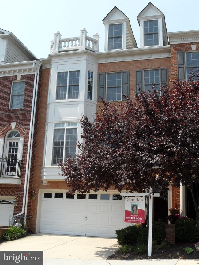 1840 Fonthill Ct unit 13, McLean, VA 22102 - photo 2
