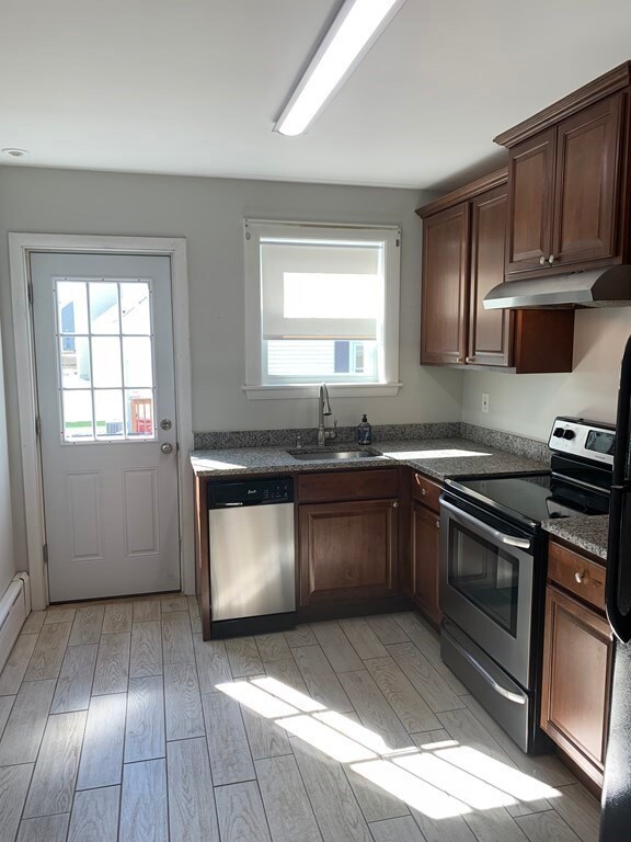 168 White St unit 168, South Weymouth, MA 02190 - photo 3
