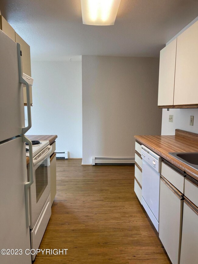 3560 W Dimond Blvd unit A10, Anchorage, AK 99502 - photo 5