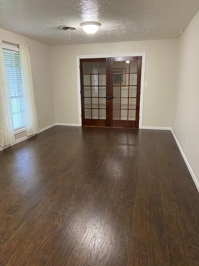 4217 Noralee St, Bay City, TX 77414 - photo 6