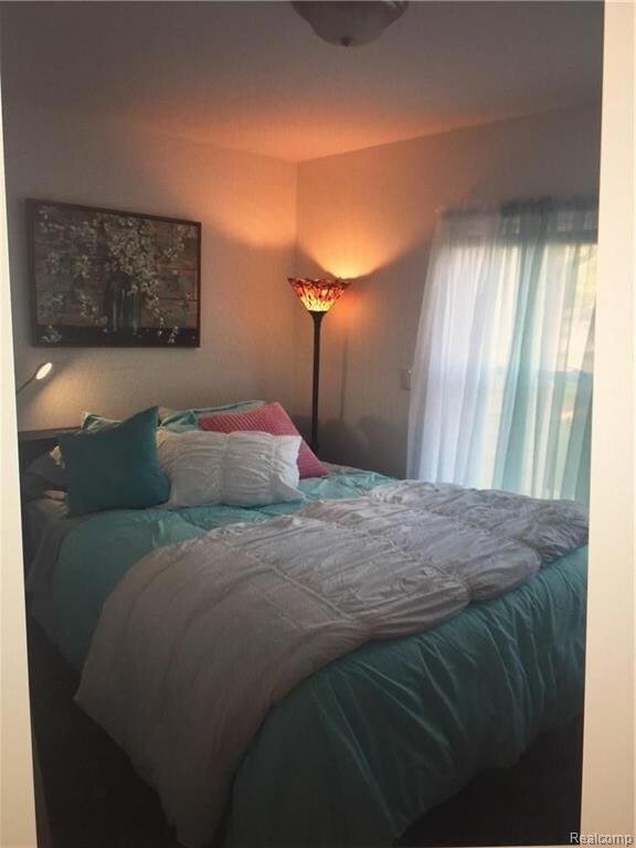 2913 Lansdowne Rd, Waterford, MI 48329 - photo 5