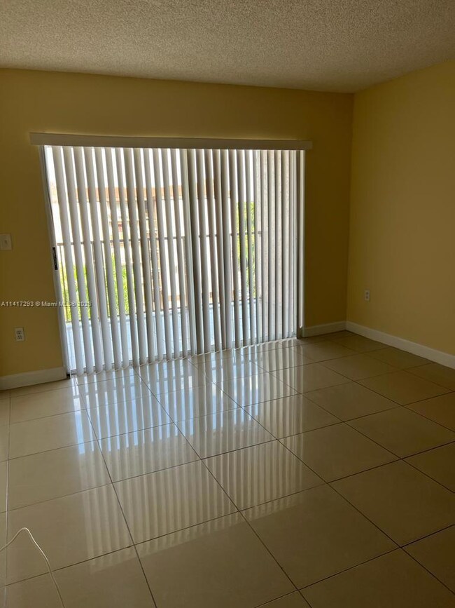 15231 SW 80th St unit 613, Miami, FL 33193 - photo 6