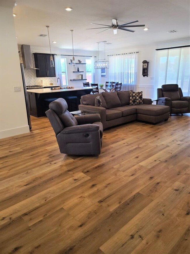 LIVING ROOM VIEW 2