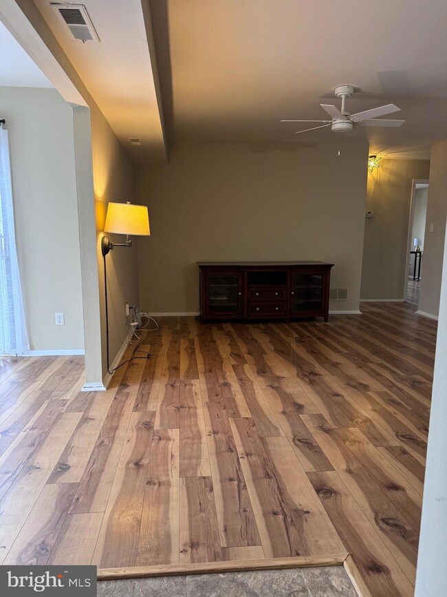 32B Sumac Ct unit 32B, Mount Laurel, NJ 08054 - photo 2