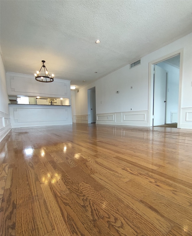 3131 Southwest Fwy unit 49, Houston, TX 77098 - photo 2