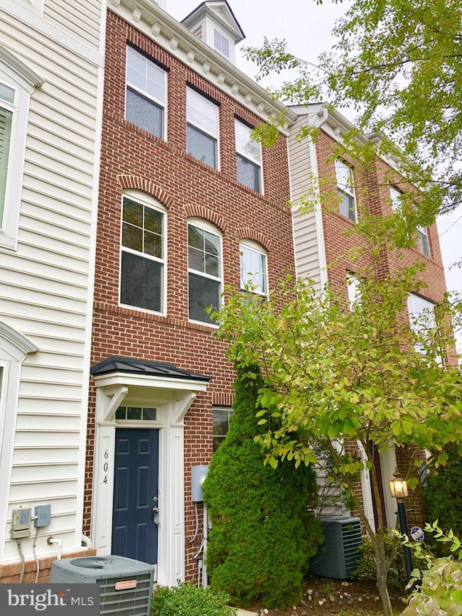 604 Ava Cir NE, Washington, DC 20017 - photo 3