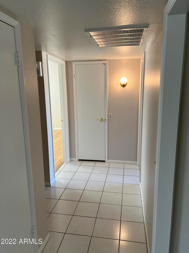 AB4A7A7E-B1EC-4164-B44E-3112E3F81F0F