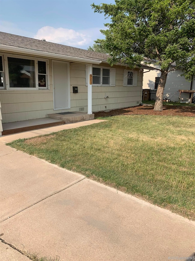 903 Sanders Dr, Laramie, WY 82070 - photo 2