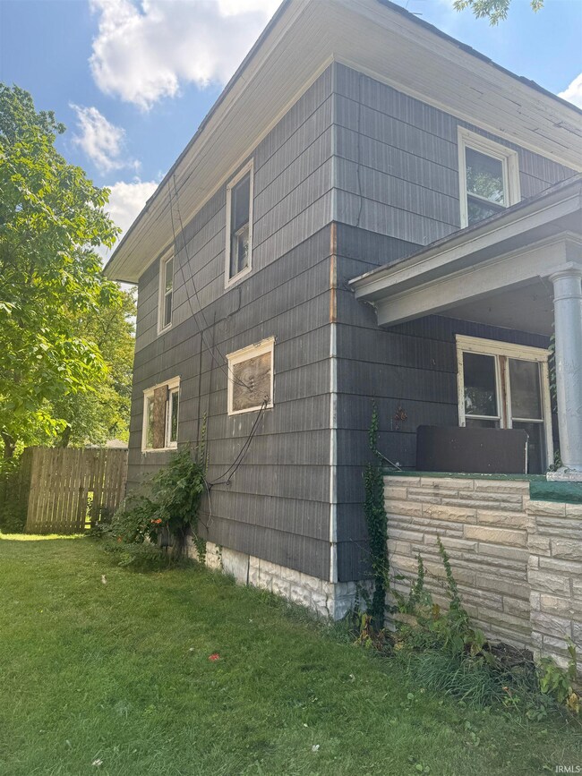 502 Studebaker St, South Bend, IN 46628 - photo 4