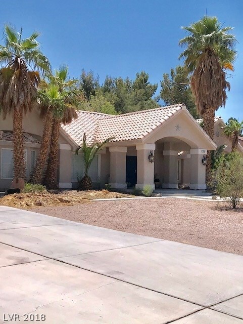 Large area for parking.  Tile roof.