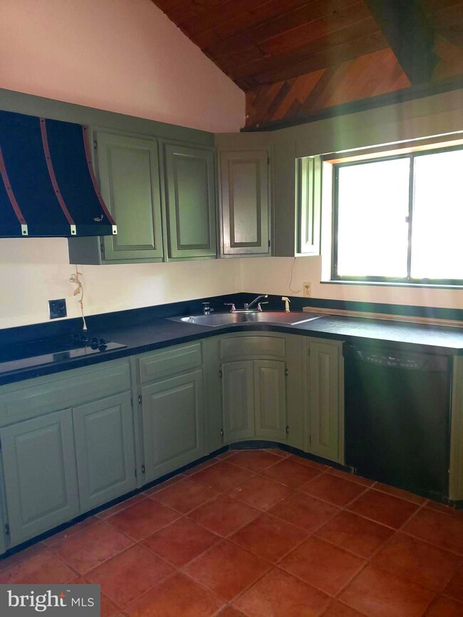 875 Harwood Rd, Harwood, MD 20776 - photo 6