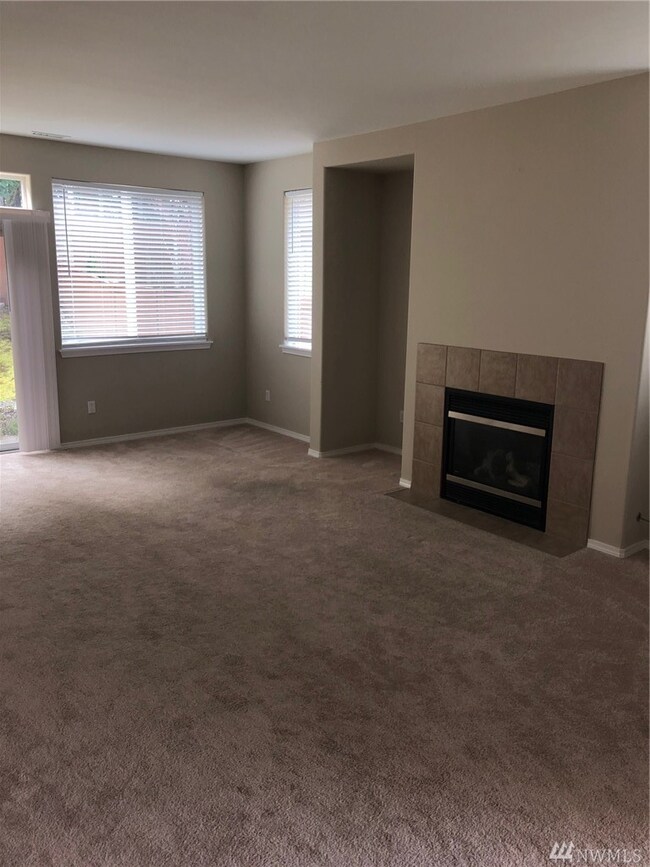 8213 Bainbridge Loop NE unit 2, Lacey, WA 98516 - photo 7