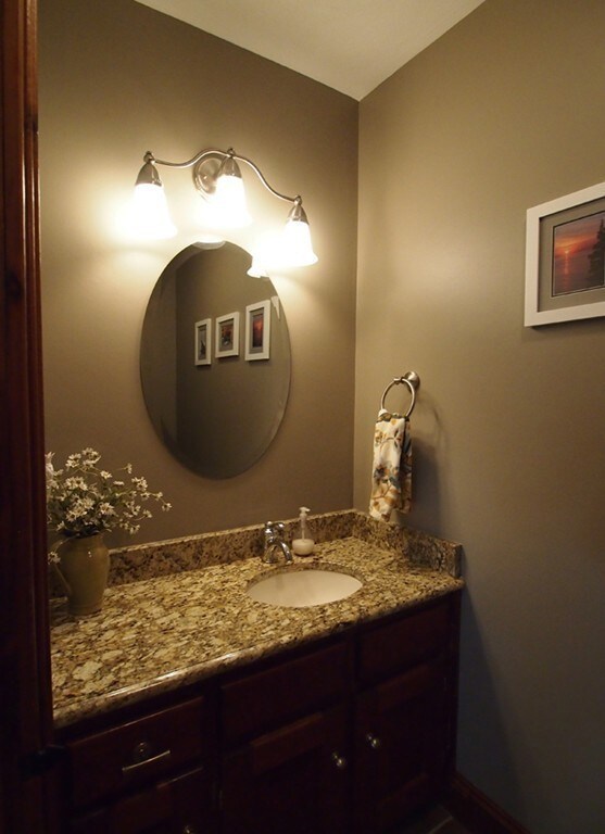 710 Pleasant St, Dunstable, MA 01827 - photo 4