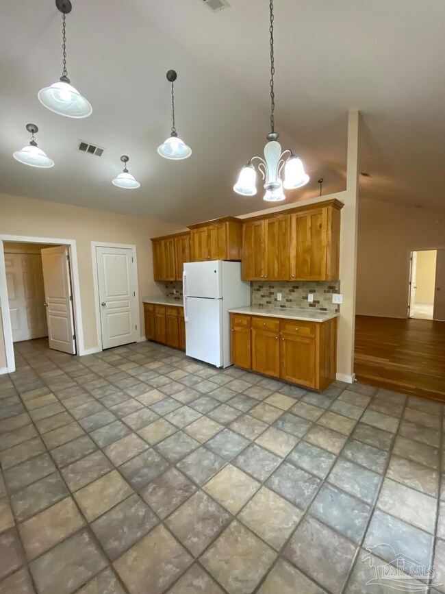 3416 Holt Cir, Pensacola, FL 32526 - photo 7