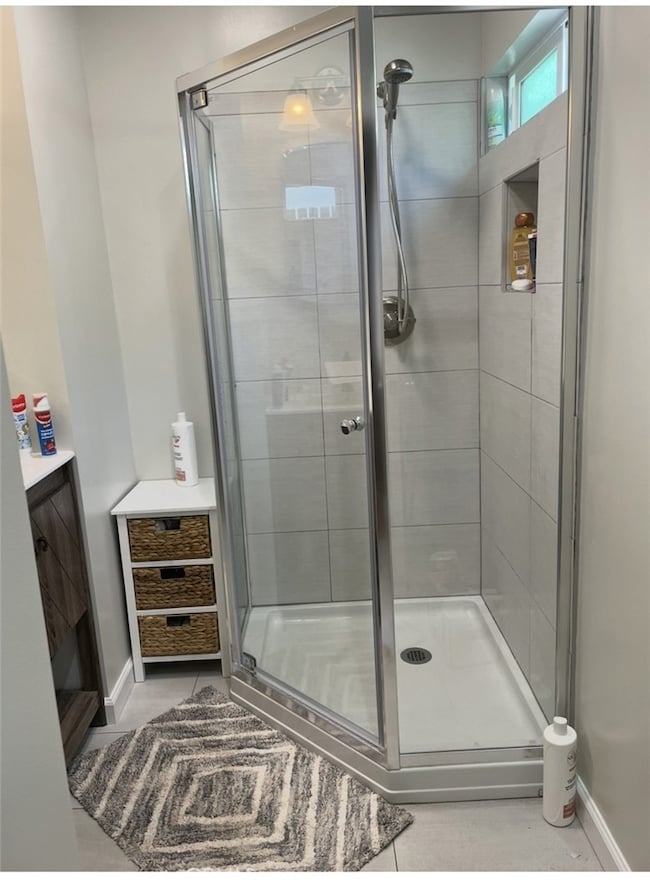 410 S Hillview Ave, Los Angeles, CA 90022 - photo 2