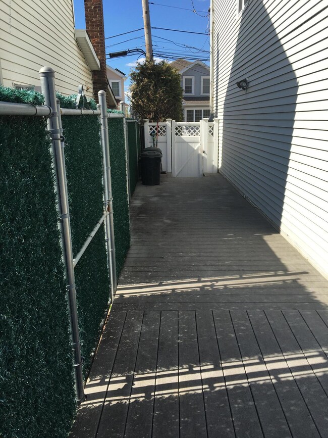 28 Cannon Ave, Staten Island, NY 10314 - photo 3