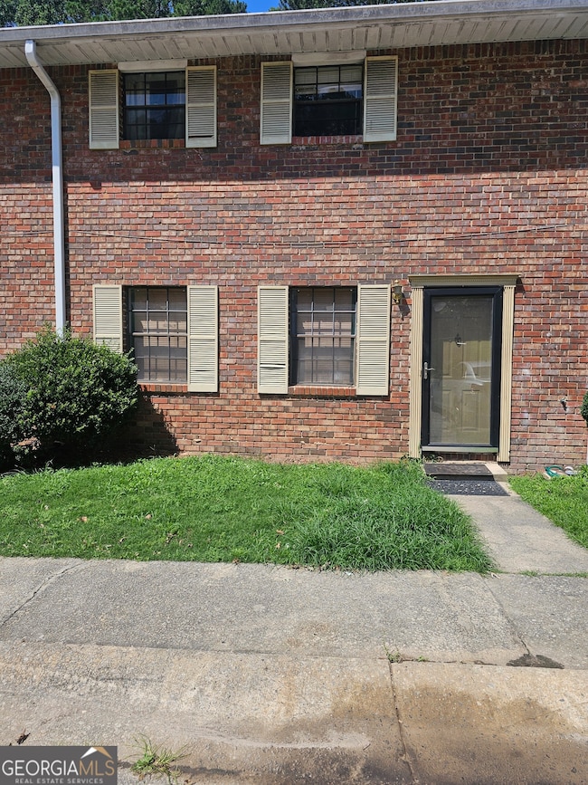 6354 Shannon Pkwy unit 11, Union City, GA 30291 - photo 3