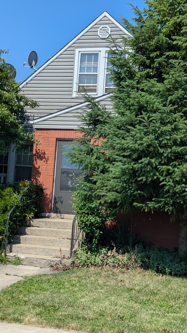 9312 S Francisco Ave, Evergreen Park, IL 60805 - photo 4