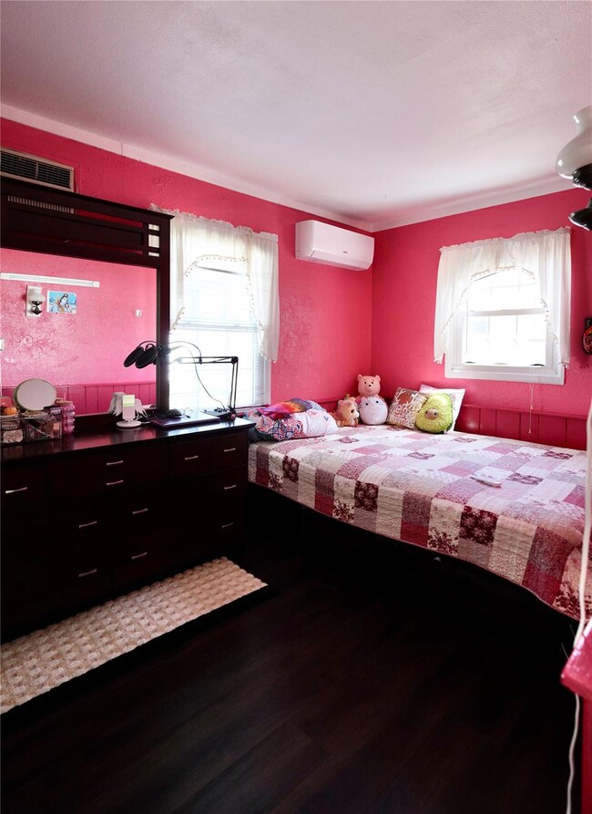 9 Fox Ln, Levittown, NY 11756 - photo 7