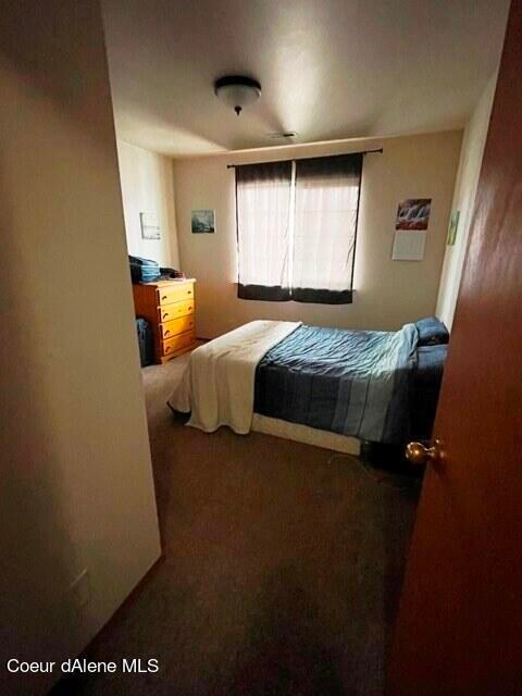 1586-2 Large Bedrooms