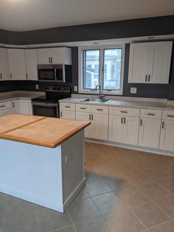 76 Plain St unit 1, Taunton, MA 02780 - photo 3