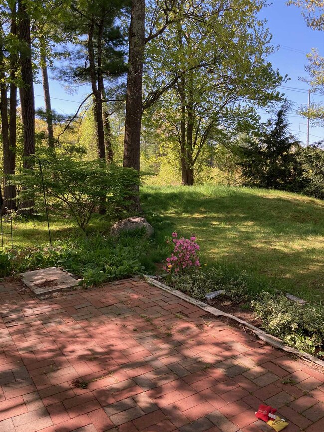 4 Olde Coach Rd, Derry, NH 03038 - photo 4