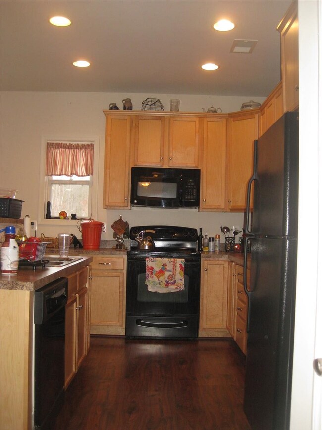 136 Villa Cir unit 136, Palmyra, VA 22963 - photo 3