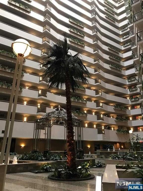 Atrium Palace Condominiums unit 3D, Fort Lee, NJ 07024 - photo 2