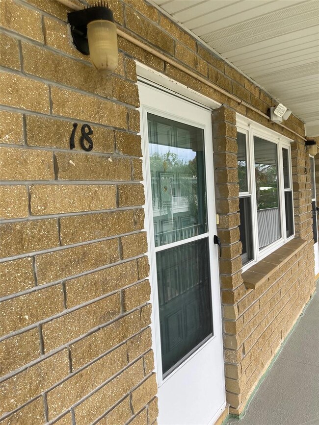 5247 81st St N unit 18, Saint Petersburg, FL 33709 - photo 2