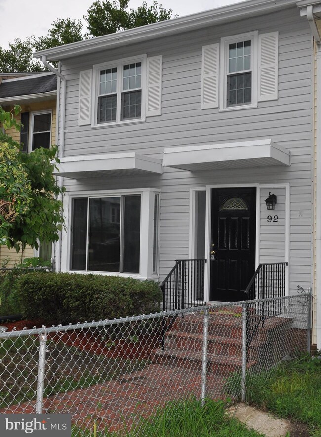 92 Daimler Dr unit 25, Capitol Heights, MD 20743 - photo 3