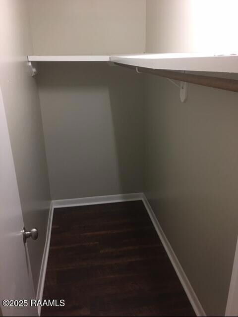 610 Pillette #192 Closet