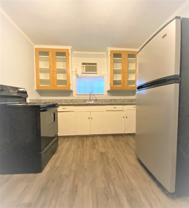 911 Byrne St unit 9, Houston, TX 77009 - photo 4