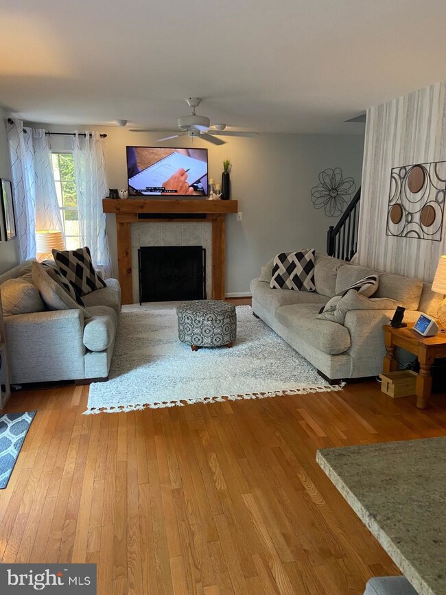 4004 Logan Ct, Pasadena, MD 21122 - photo 2