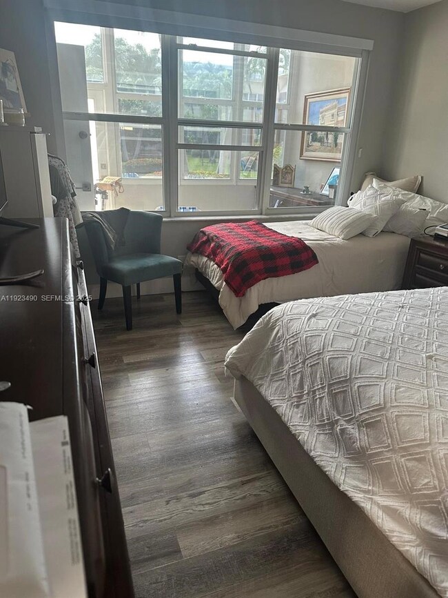 1350 Atlantic Shores Blvd unit 305, Hallandale Beach, FL 33009 - photo 3